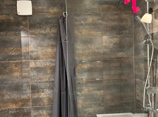 Cat Garden Modern Apartment Riga